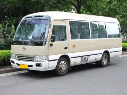 君健租车（中巴）
